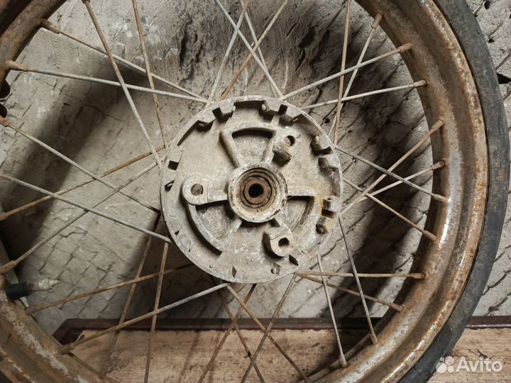 Колесо на мопед дельта Карпаты