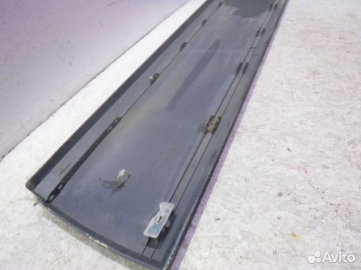 Молдинг двери передней левой