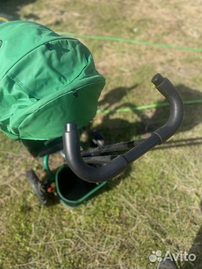 Детский велосипед с ручкой