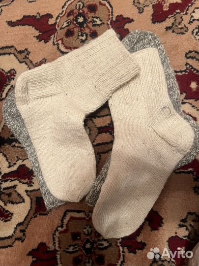 Шерстяные носки ручной вязки