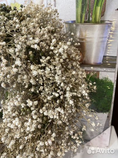 Композиция из сухоцветов