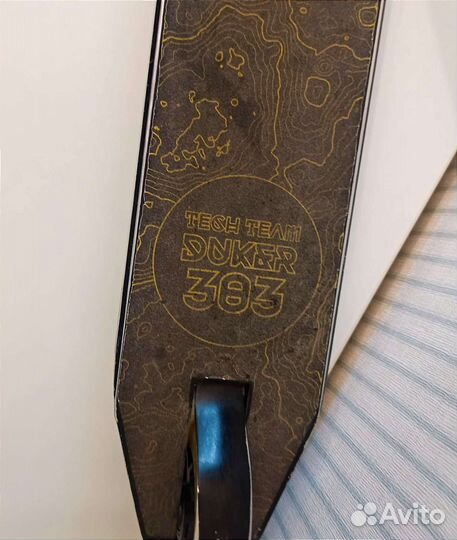 Трюковой самокат tech team duker 303