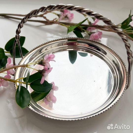 Вазочка - лимонница, Англия