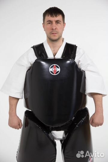 Рыцарь для карате. Экипировка для киокушинкай