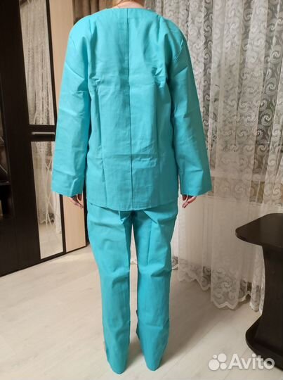 Медицинский костюм новый