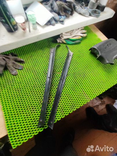 Накладки на передние стойки ваз 2107