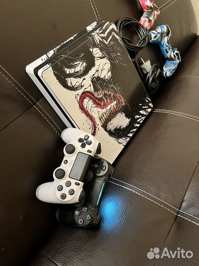 Sony playstation 4 slim