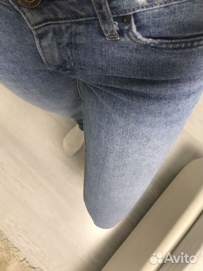Джинсы levis 711