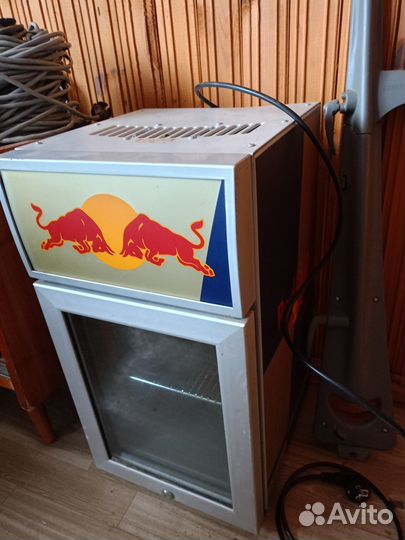 Минихолодильник red bull