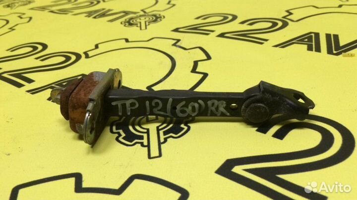 Ограничитель двери задний правый Nissan Primera