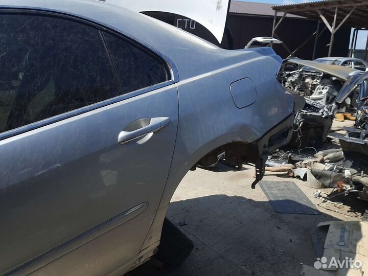 Крыло заднее левое Honda Legend