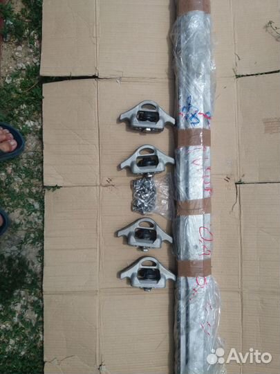 Крепления для груза на джип-пикап