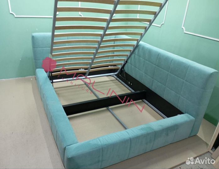 Детская кровать со спинкой и бортиком