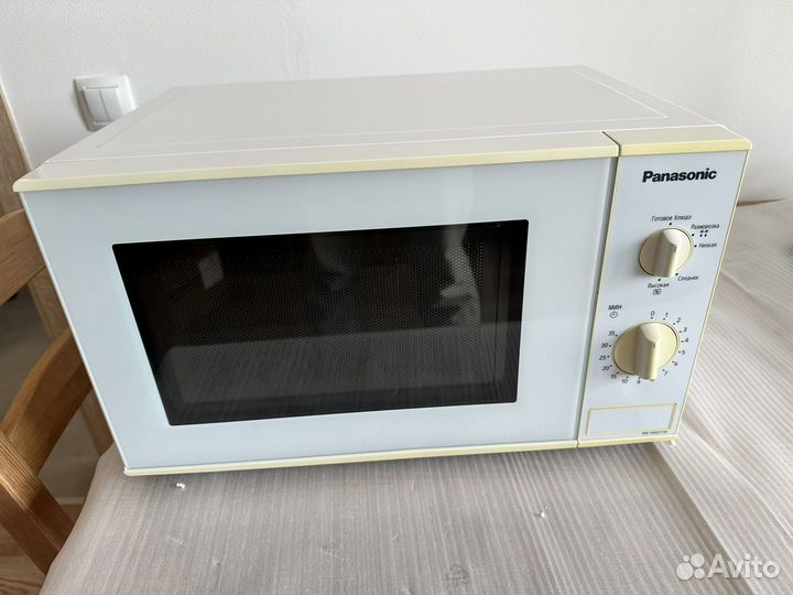Микроволновая печь свч Panasonic NN-SM221W