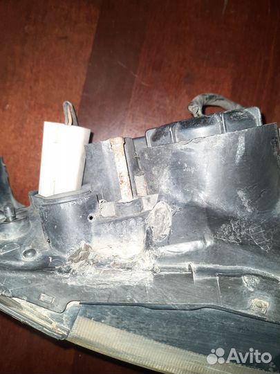 Фара передняя правая ниссан авенир