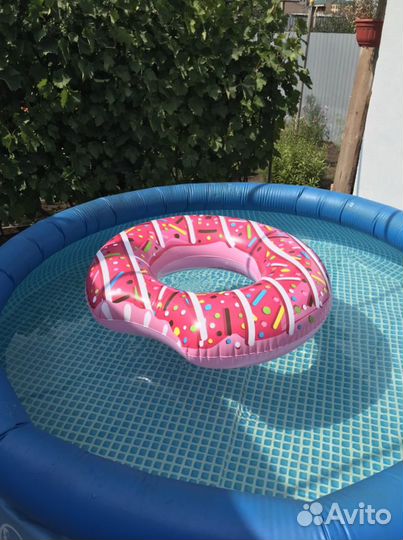 Надувной круг пончик