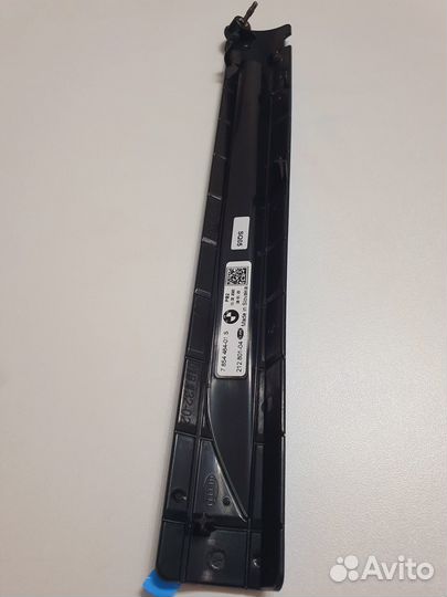 Держатель светового модуля правый BMW