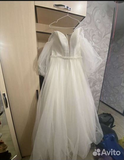 Свадебное платье