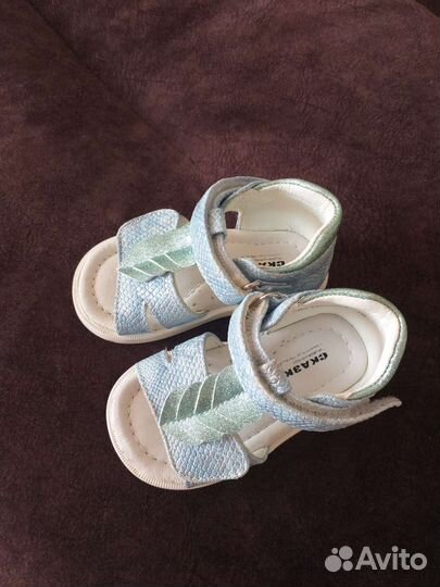 Сандалии для девочки 18р