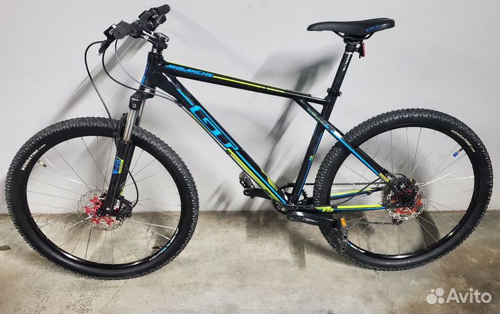 Горный велосипед GT Avalanche sport 27.5 рама L