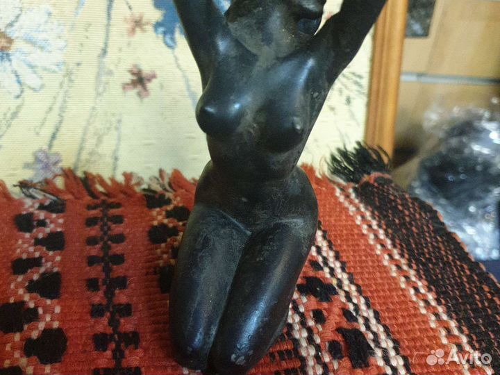 Девушка литье чугун