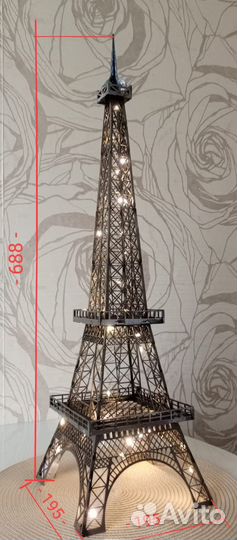 Эйфелева башня из металла