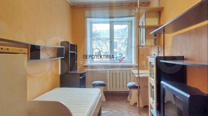 Комната 13 м² в 4-к., 4/5 эт.