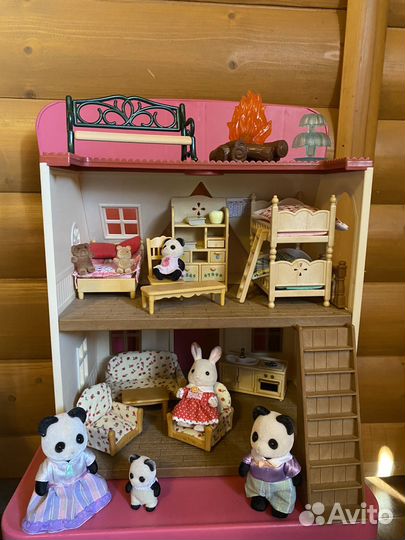 Sylvanian Families домик с куклами
