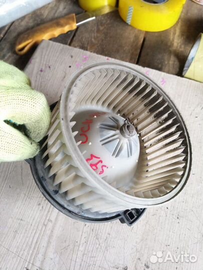 Мотор печки Toyota Sequoia UCK45 2UZ-FE 2005