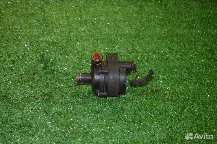 Дополнительная помпа Mercedes w211 3.2