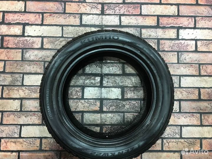 Kumho I'Zen KW22 215/55 R17