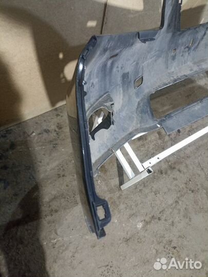 Бампер передний Lexus Rx270