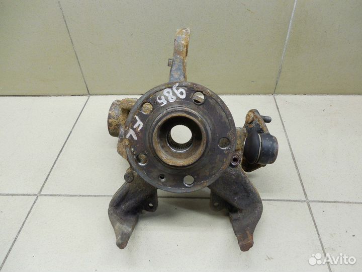 Кулак поворотный передний левый Fabia 2007-2015