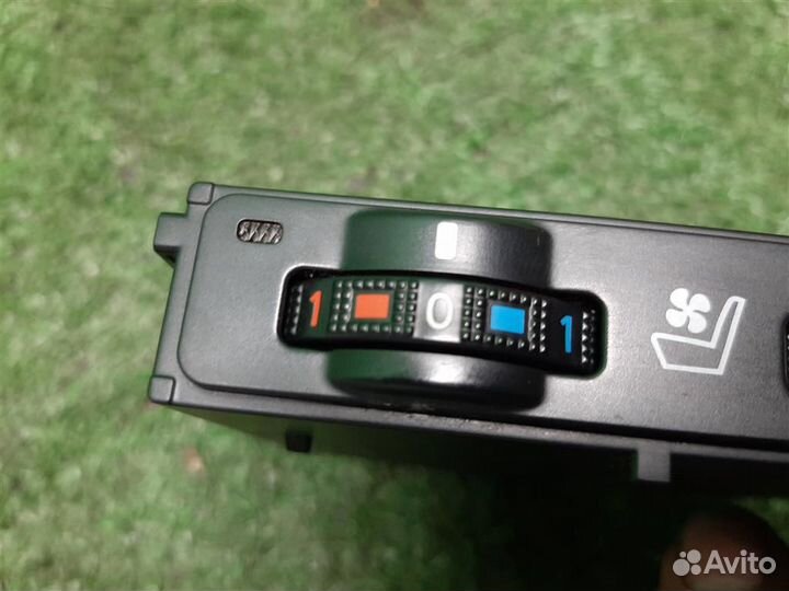 Переключатель обогрева сидений Lexus GS 450H 2007