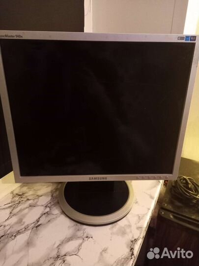 Монитор Samsung syncmaster 940n