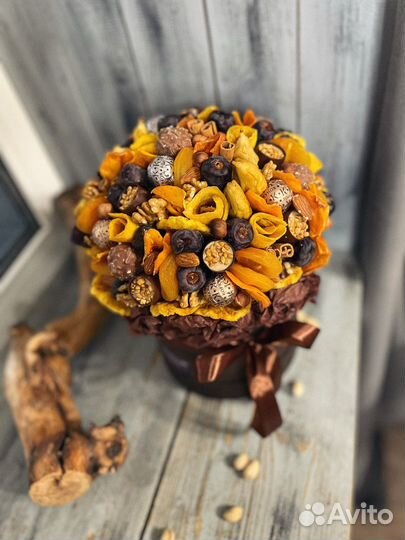Букет из сухофруктов