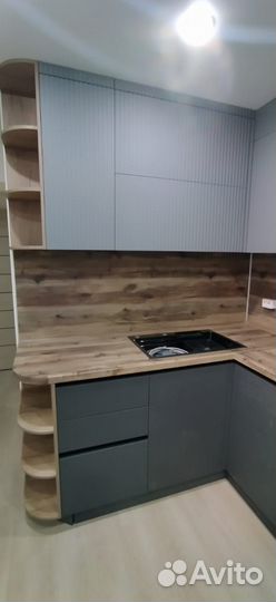 Кухня угловая серая