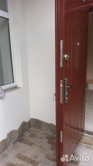 Дверь входная металлическая новая