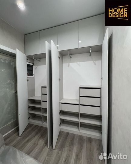 Шкаф с встроенной гладильной доской