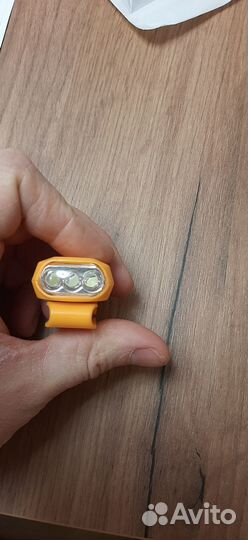 Фонарик для кепки или каски строительной