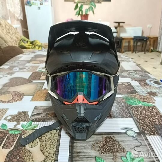 Кроссовый шлем