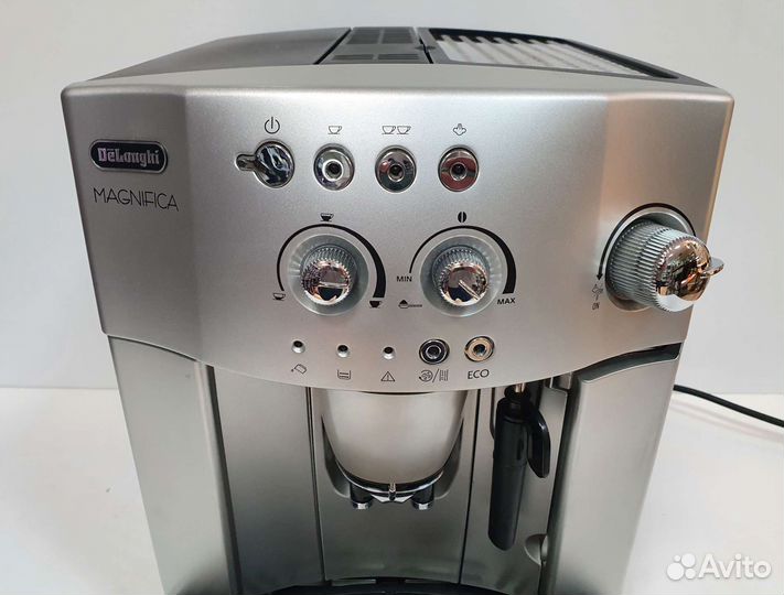 Кофемашина Delonghi Magnifica