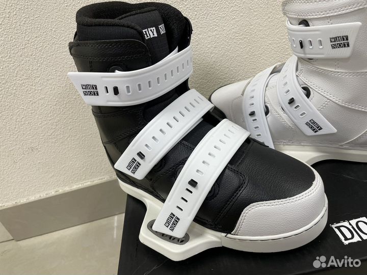 Крепления для вейкборда Why Not Domino (новые)