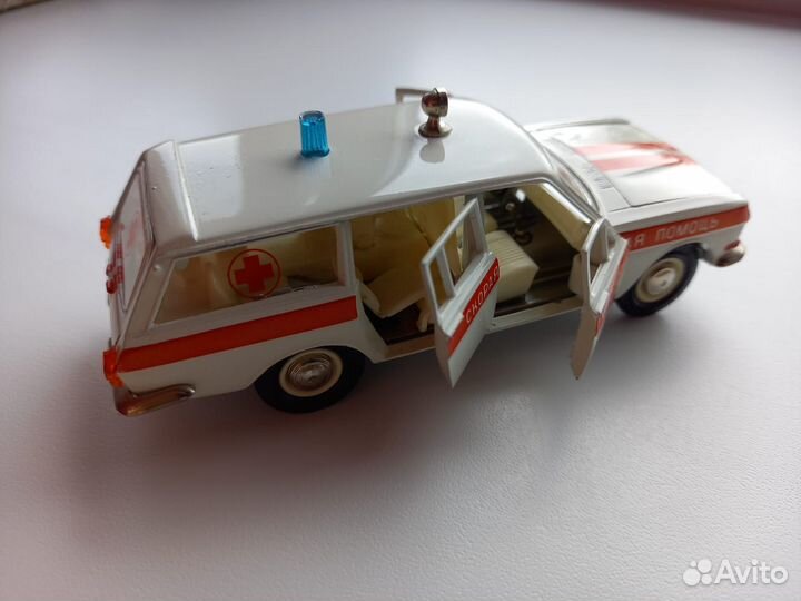 Машинка СССР 1:43 Волга газ-24-02 Скорая помощь