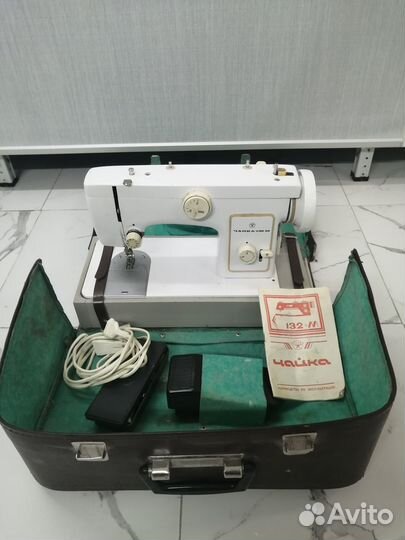 Швейная машина «Чайка -132М» бытовая электрическая