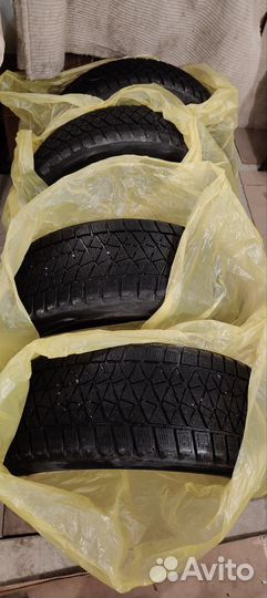 Bridgestone Blizzak DM-V2 235/55 R19 105T