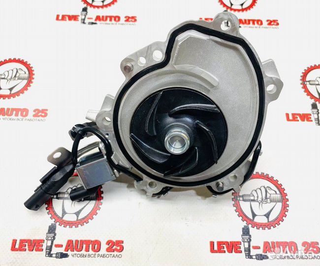 Насос водяной / помпа Land Rover Discovery Sport