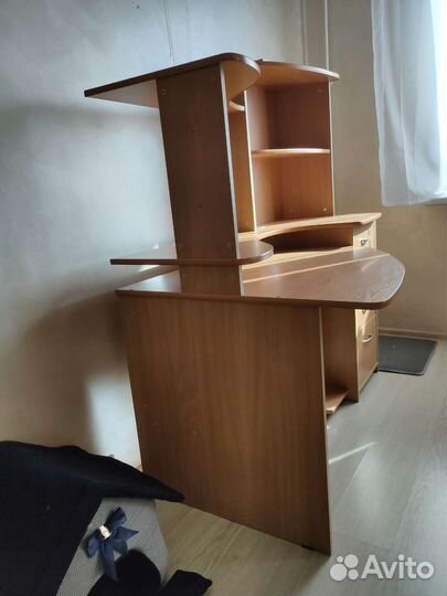 Стол компьютерный