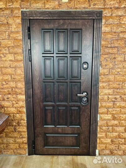 Входная дверь для частного дома с терморазрывом