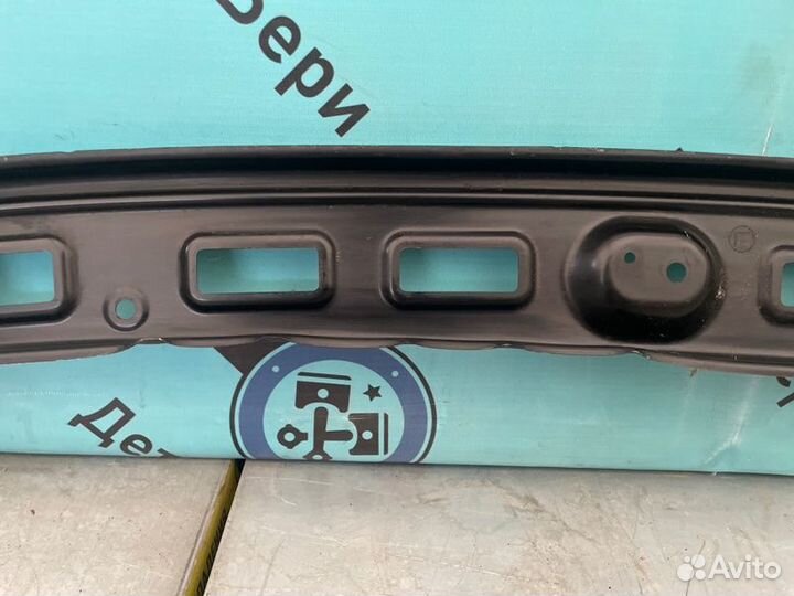 Панель передняя (телевизор) передний Toyota Land